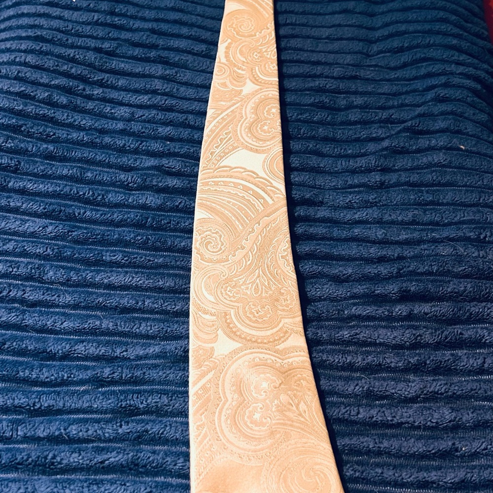 Paisley Patterned Tie in Light Orange